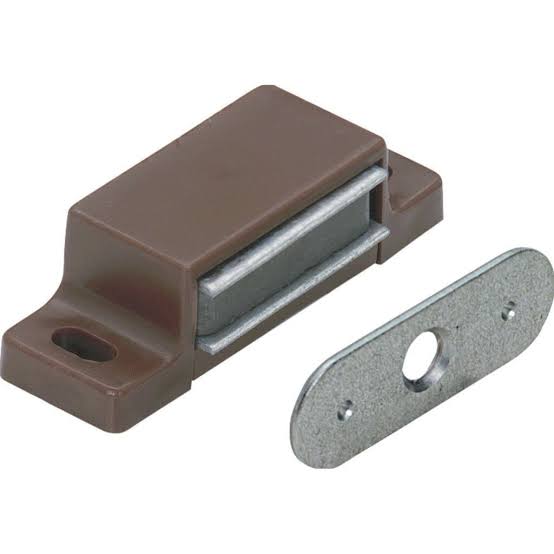 Chiusure Magnetiche Marroni per Ante - Confezione 4 Pezzi 46X15 MM