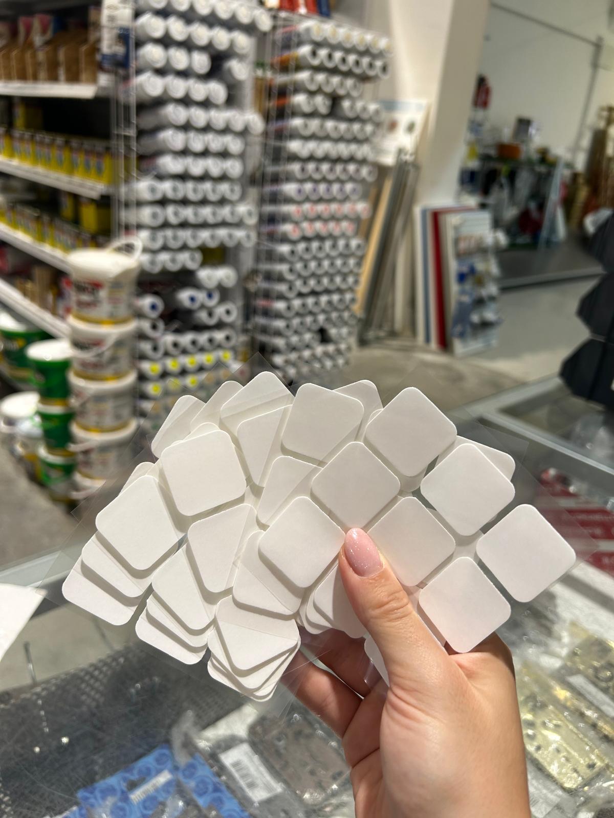 Adesivi Biadesivi Nano Trasparente 3x3 cm Riutilizzabili - 54 Pezzi